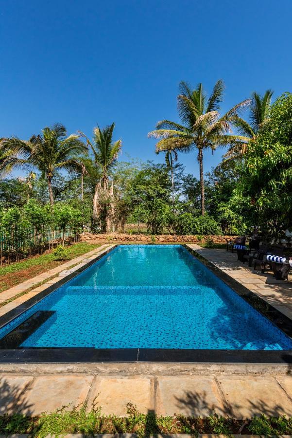 Saffronstays Lakeview Nivara - Farm Stay Villa With Private Pool Near Pune Extérieur photo